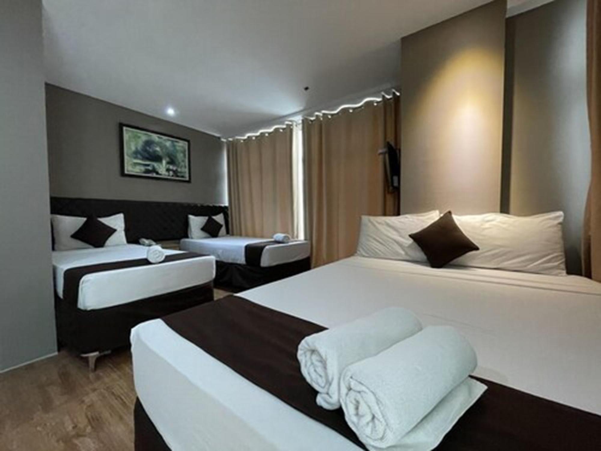 Cebu Capitol Central Hotel & Suites Powered By Cocotel Room photo